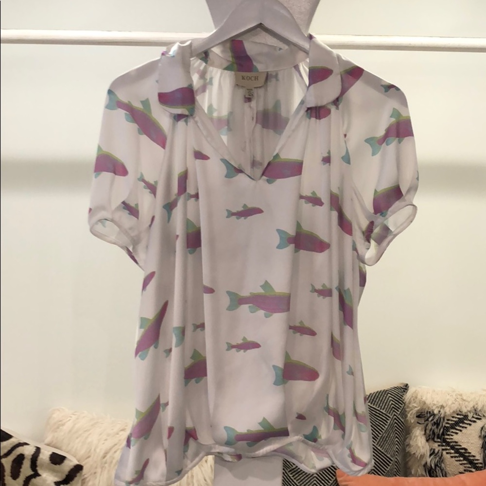 Koch Boni top magenta fish